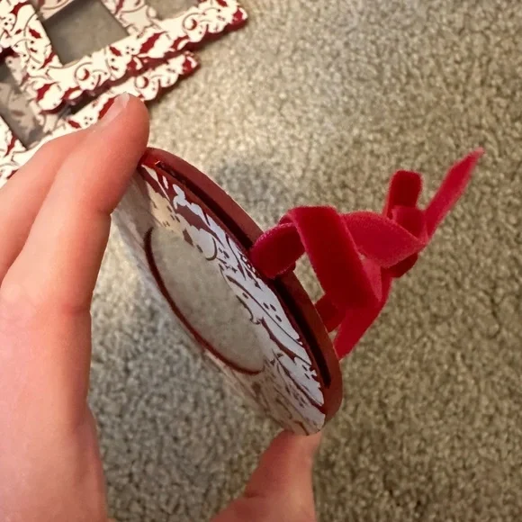 Christmas Ornament Photo Frames - Picture 8 of 9